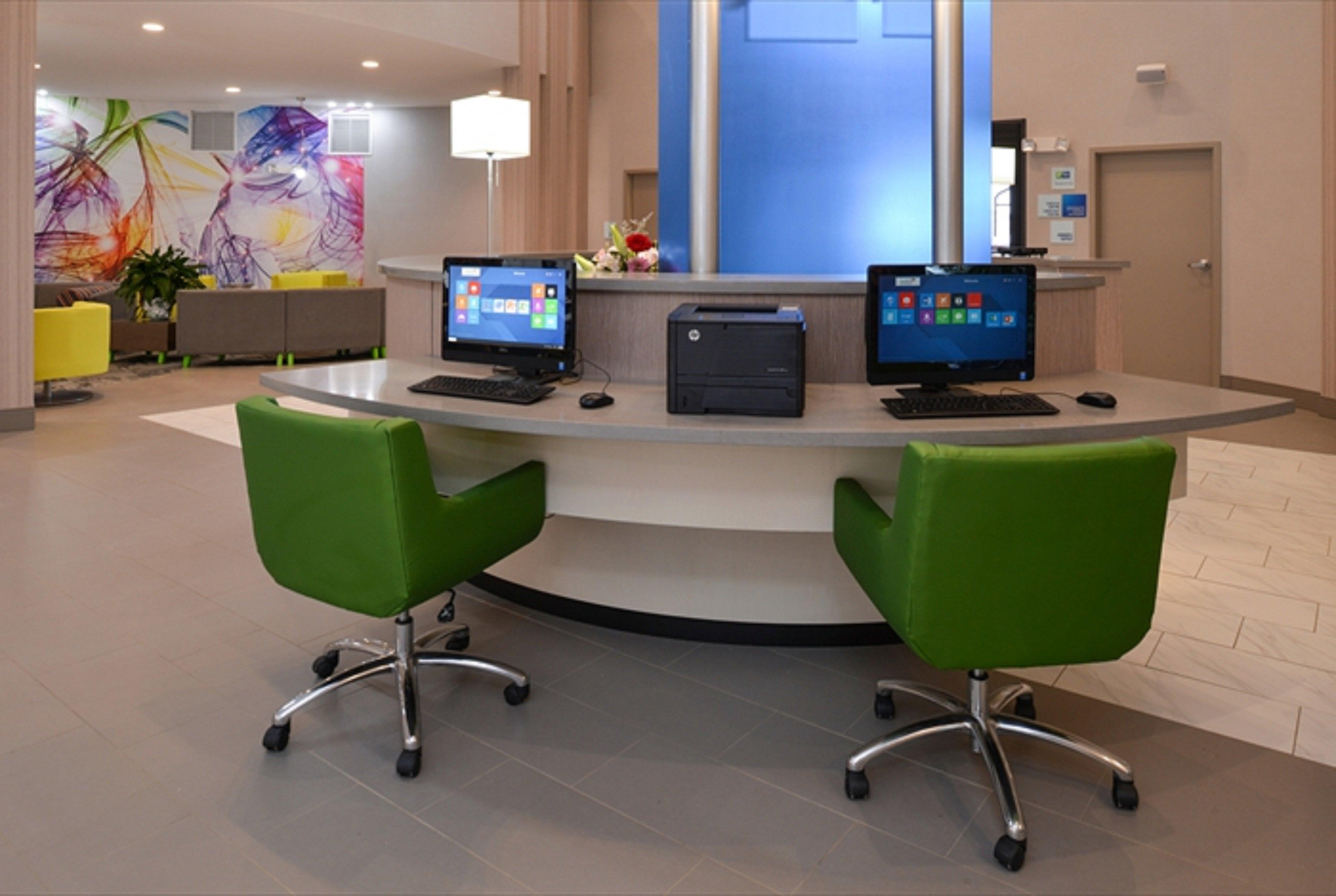 Hotel Express & By Ihg