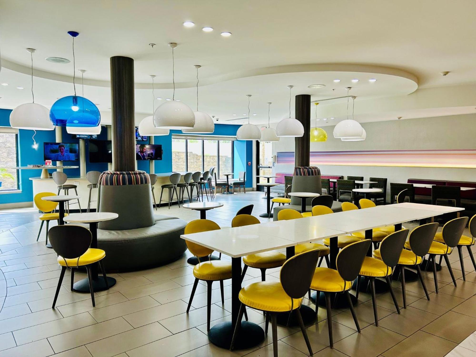 Hotel Express & By Ihg Shippensburg