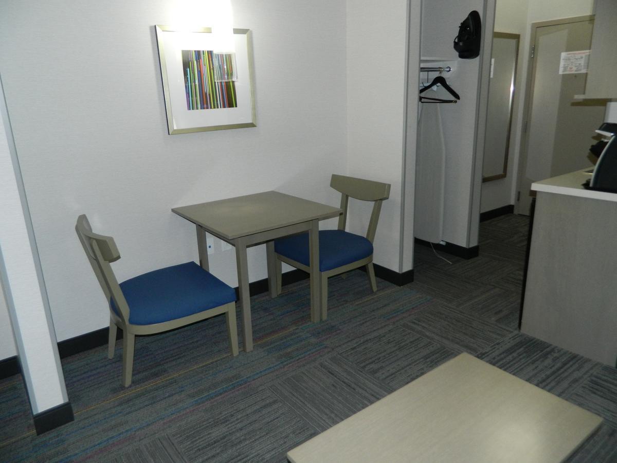 Hotel Express & By Ihg