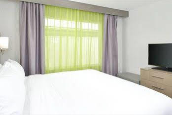 Hotel Express & By Ihg