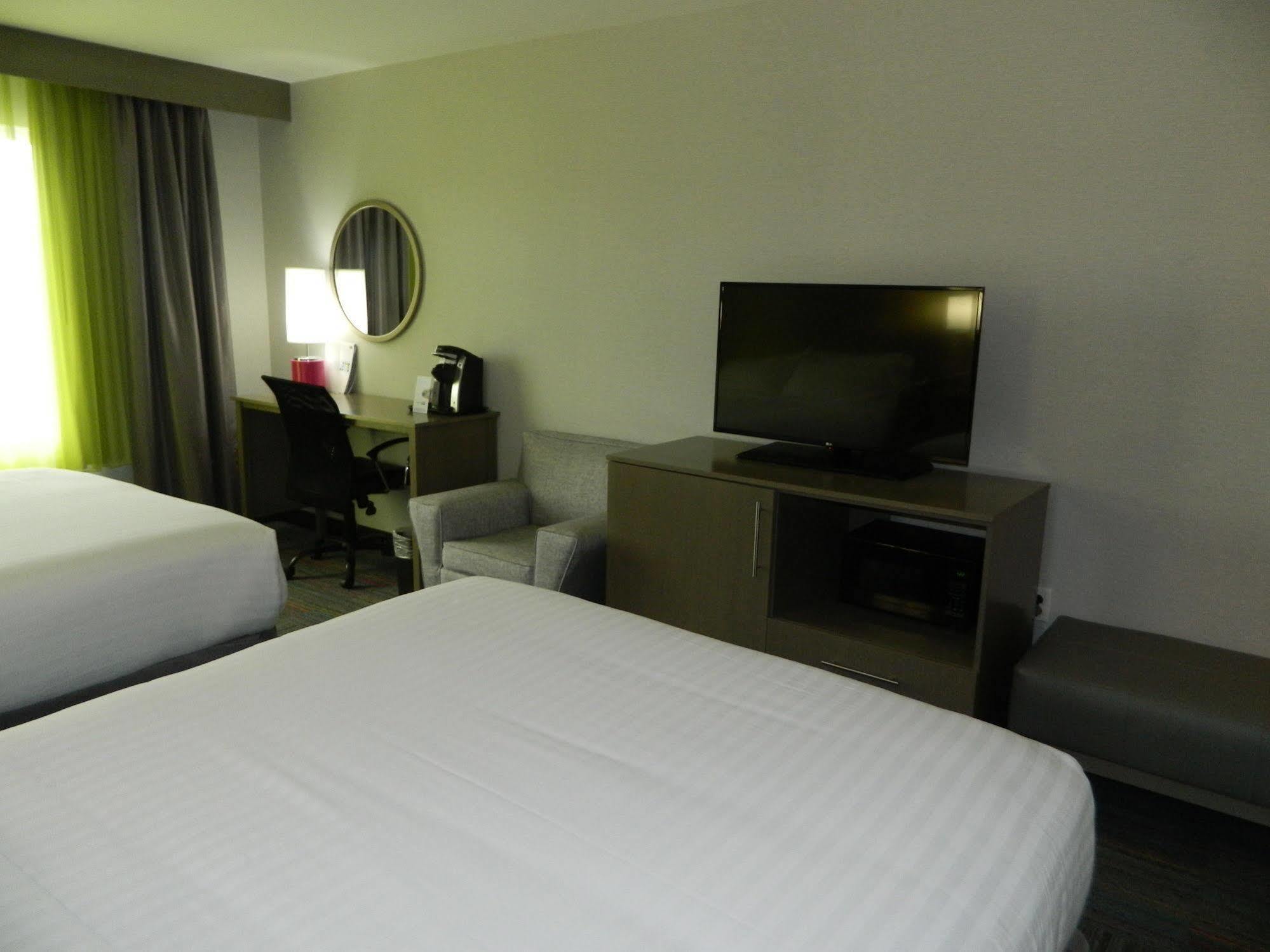 Express & By Ihg