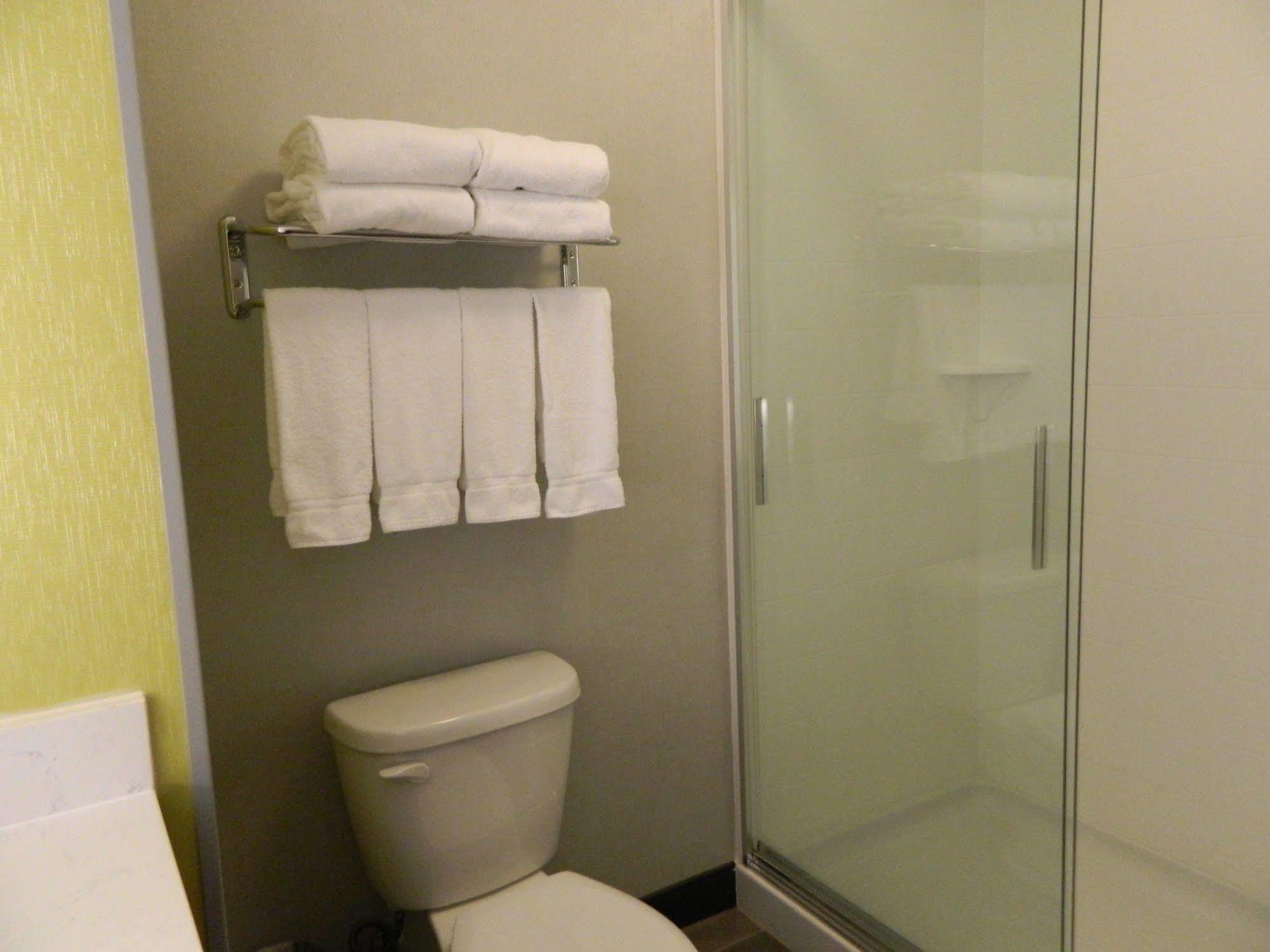 Hotel Express & By Ihg